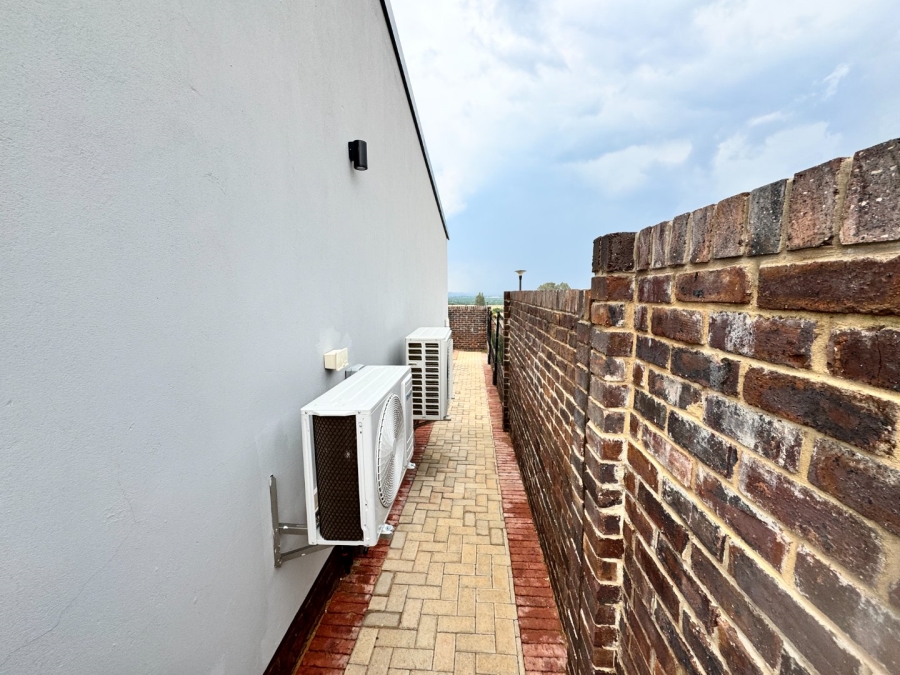 3 Bedroom Property for Sale in Helderzicht Eco Estate North West